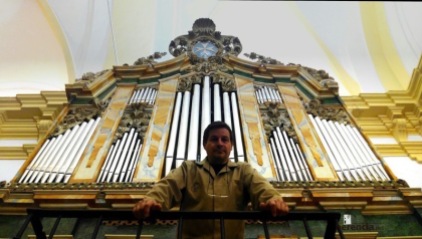 Eduardo-Bribiesca-organero-encargado-de-la-restauracion-del-organo-barroco-de-Herencia3